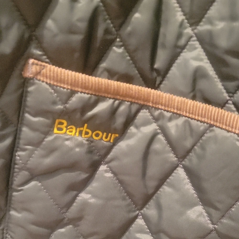 Barbour Green Quilted Jacket with Tan Collar - Picture 2 of 5